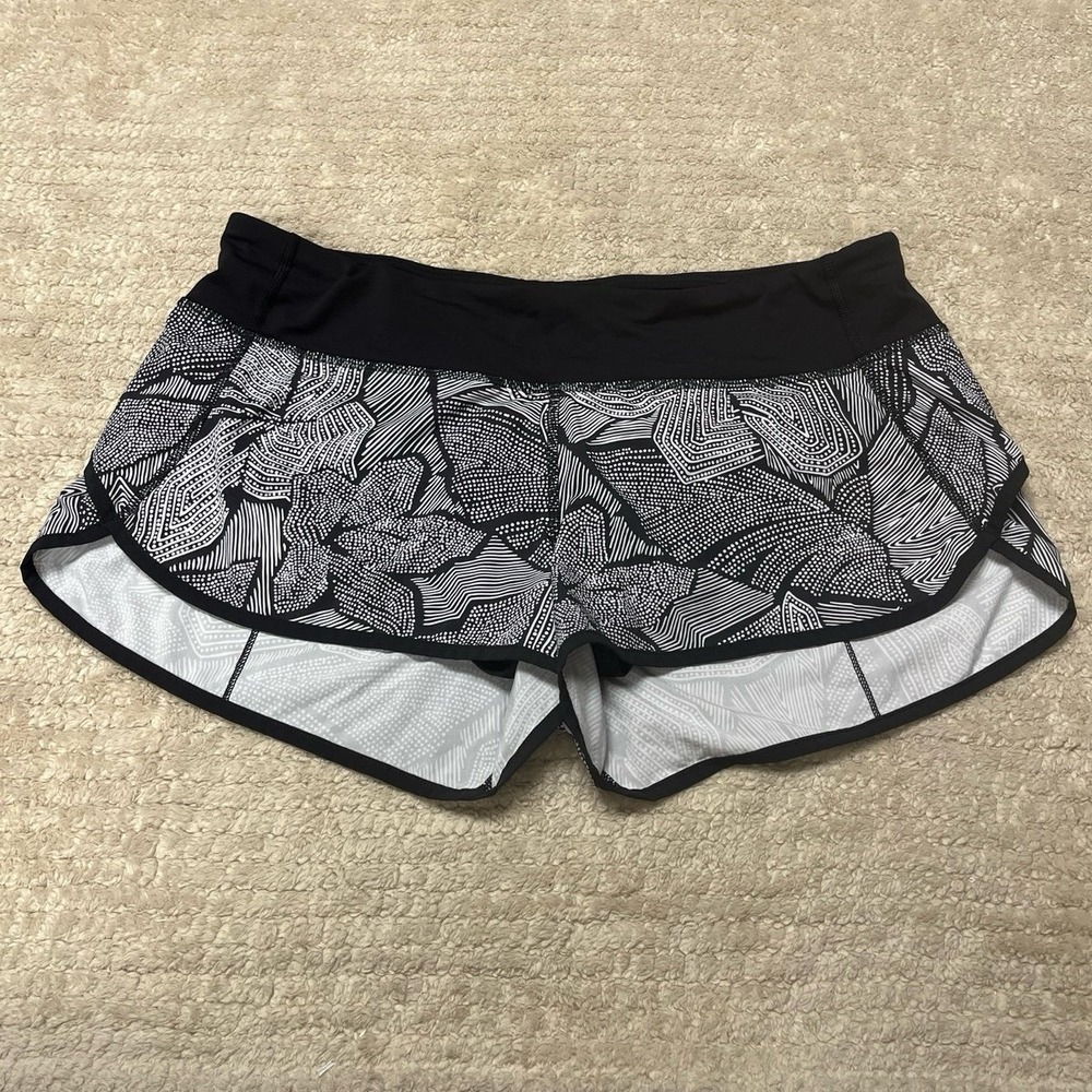 Lululemon Women's Speed Short Dottie Tribe White Black/Black Size 10 Stretch